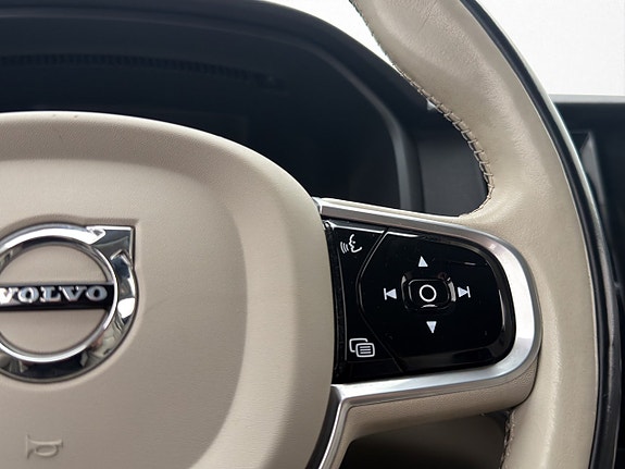 Volvo V90 Cross Country 17 of 30