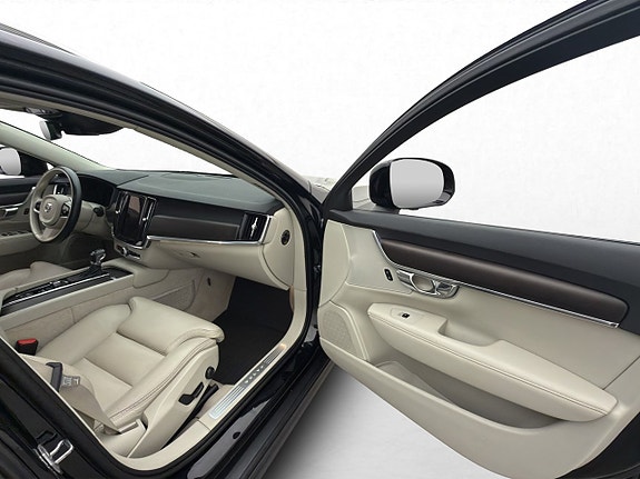 Volvo V90 Cross Country 30 of 30