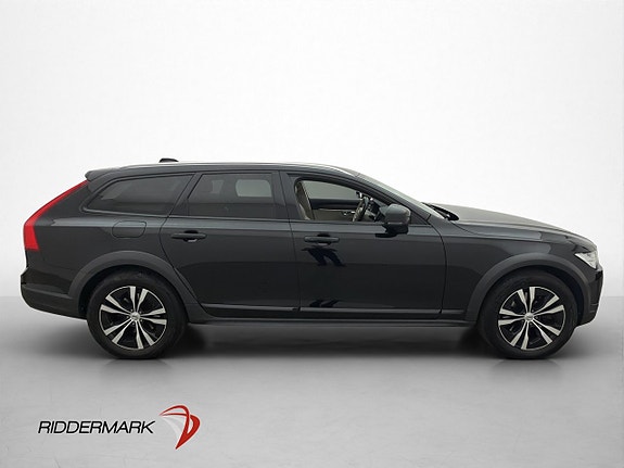 Volvo V90 Cross Country 4 of 30