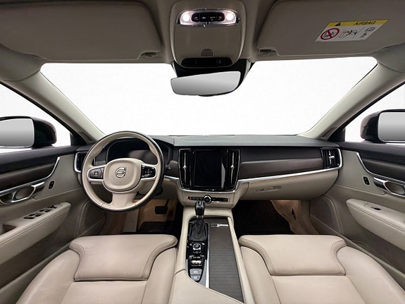 Volvo V90 Cross Country 18 of 30
