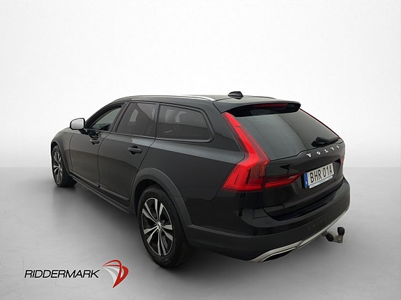 Volvo V90 Cross Country 8 of 30