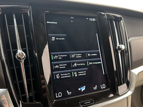 Volvo V90 Cross Country 24 of 30