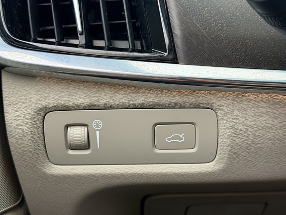 Volvo V90 Cross Country 12 of 30