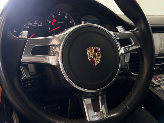 Porsche Panamera 4 23 of 28