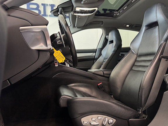 Porsche Panamera 4 12 of 28