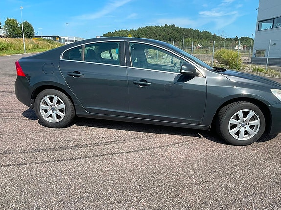 Volvo S60 4 of 7