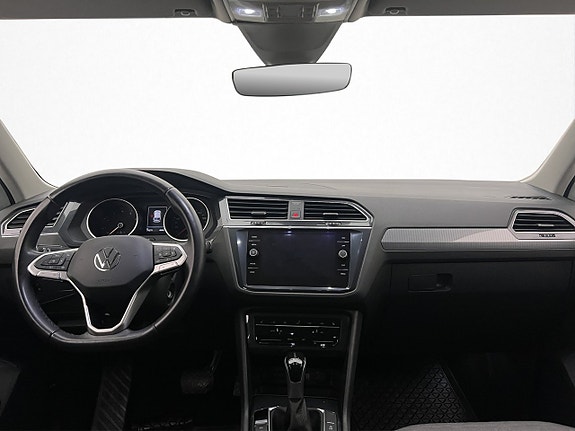 Volkswagen Tiguan 13 of 30