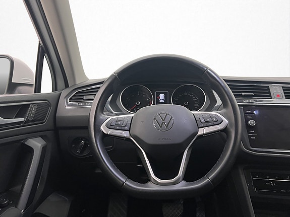 Volkswagen Tiguan 14 of 30