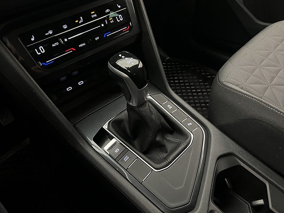 Volkswagen Tiguan 26 of 30