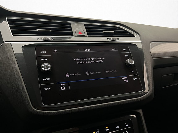 Volkswagen Tiguan 21 of 30