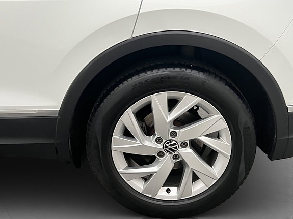 Volkswagen Tiguan 30 of 30