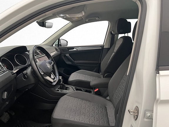 Volkswagen Tiguan 12 of 30