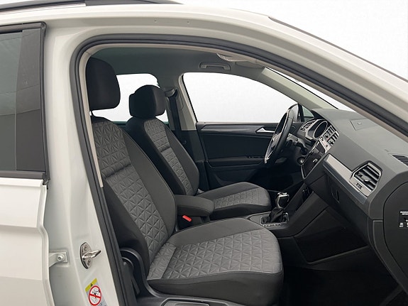 Volkswagen Tiguan 15 of 30
