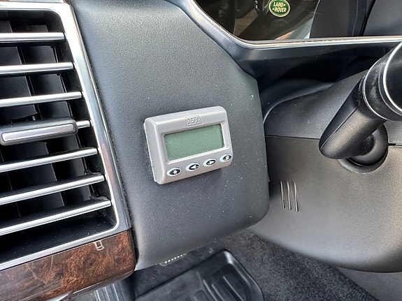 Land Rover Range Rover 14 of 30