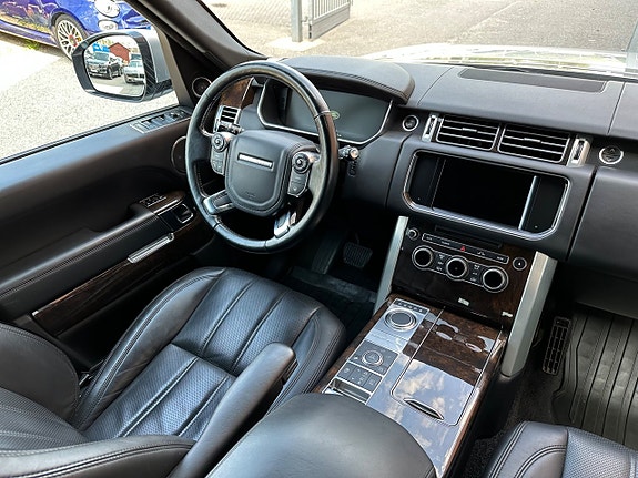Land Rover Range Rover 9 of 30