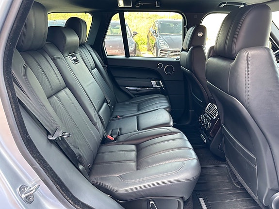Land Rover Range Rover 12 of 30