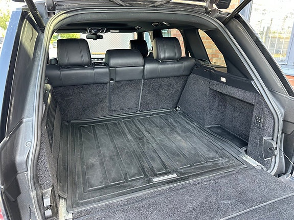 Land Rover Range Rover 29 of 30