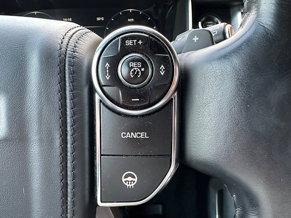 Land Rover Range Rover 16 of 30