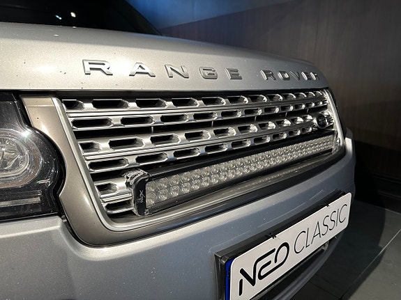 Land Rover Range Rover 25 of 30