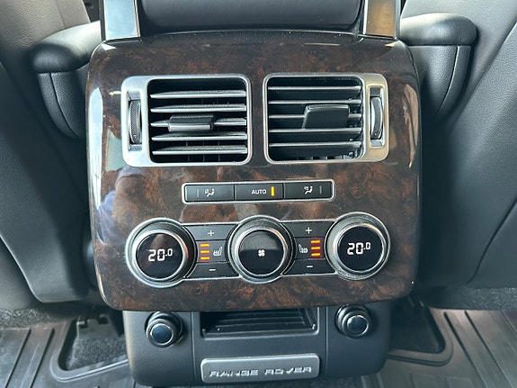 Land Rover Range Rover 15 of 30