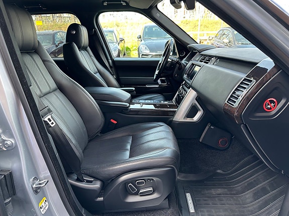 Land Rover Range Rover 10 of 30