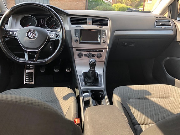Volkswagen Golf VII 4 of 7