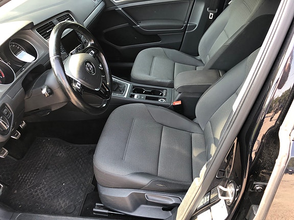 Volkswagen Golf VII 5 of 7