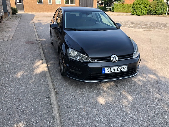 Volkswagen Golf VII 2 of 7