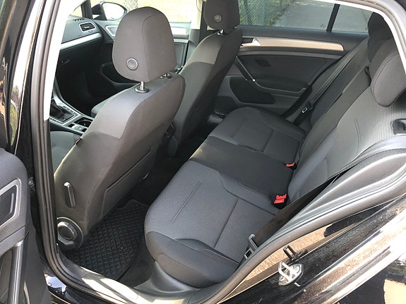 Volkswagen Golf VII 7 of 7