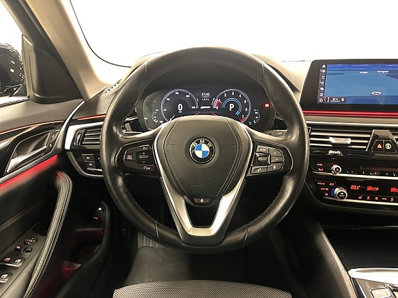 BMW 530e 13 of 15