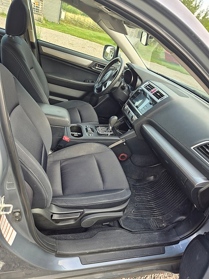 Subaru Outback 5 of 9