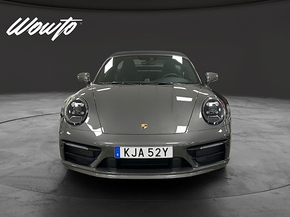 Porsche 911 Targa 4S 2 of 15