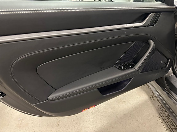 Porsche 911 Targa 4S 9 of 15