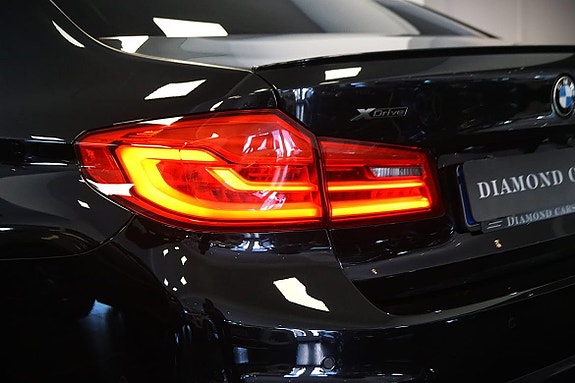 BMW M550i 6 of 30