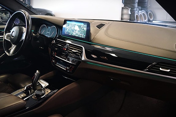 BMW M550i 23 of 30