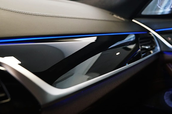 BMW M550i 24 of 30