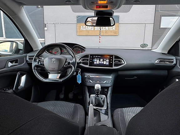 Peugeot 308 SW 10 of 15