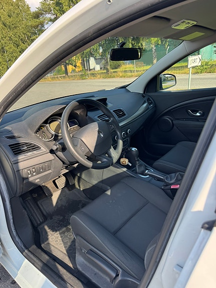 Renault Megane III 5 of 12