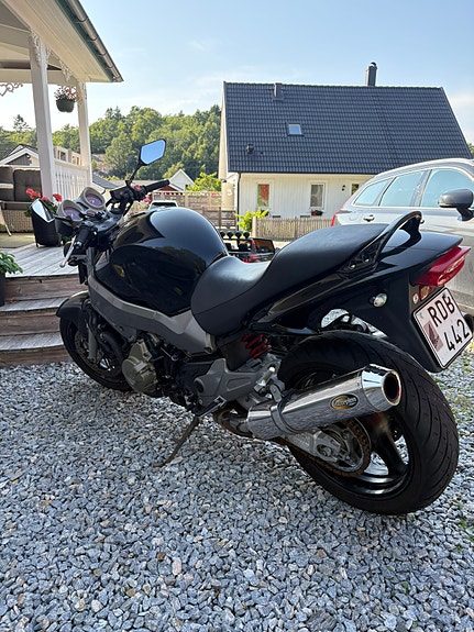 Honda CB1100SF 2 of 3