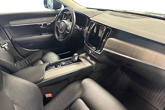 Volvo V90 Cross Country 20 of 26