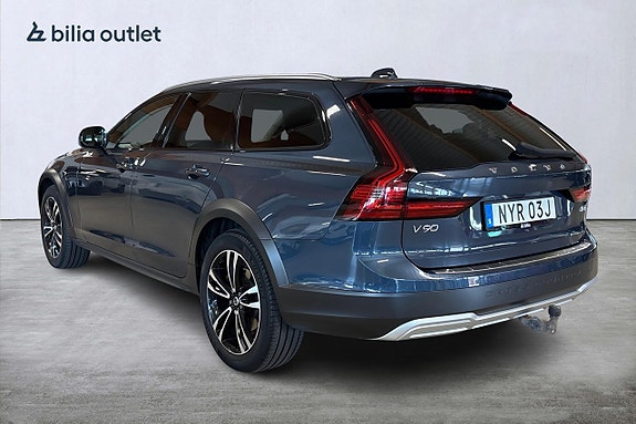 Volvo V90 Cross Country 7 of 26