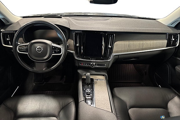 Volvo V90 Cross Country 12 of 26