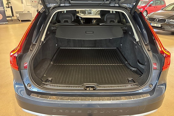 Volvo V90 Cross Country 23 of 26