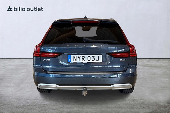 Volvo V90 Cross Country 8 of 26