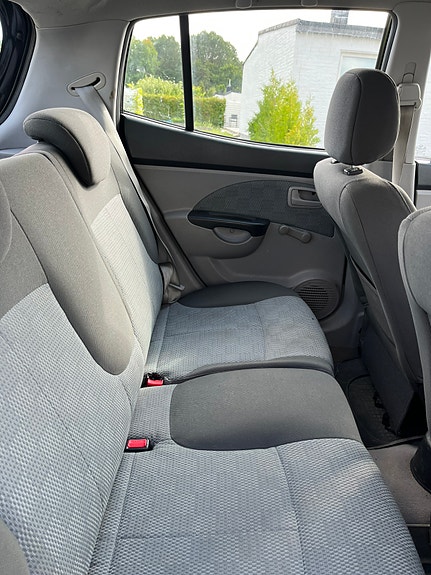 Kia Picanto 6 of 7