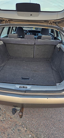 Nissan Primera 4 of 12