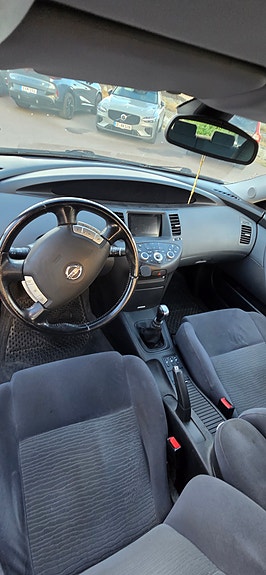 Nissan Primera 9 of 12