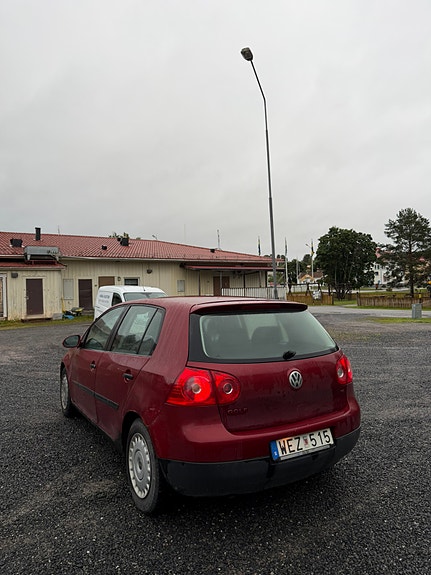 Volkswagen Golf V 3 of 5