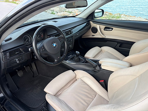 BMW 325i 2 of 4
