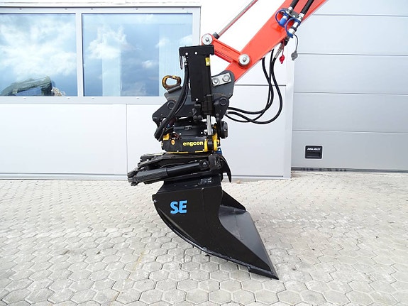 Kubota KX027-4 / Engcon EC204 / S40 / Microprop MIG2 6 of 7